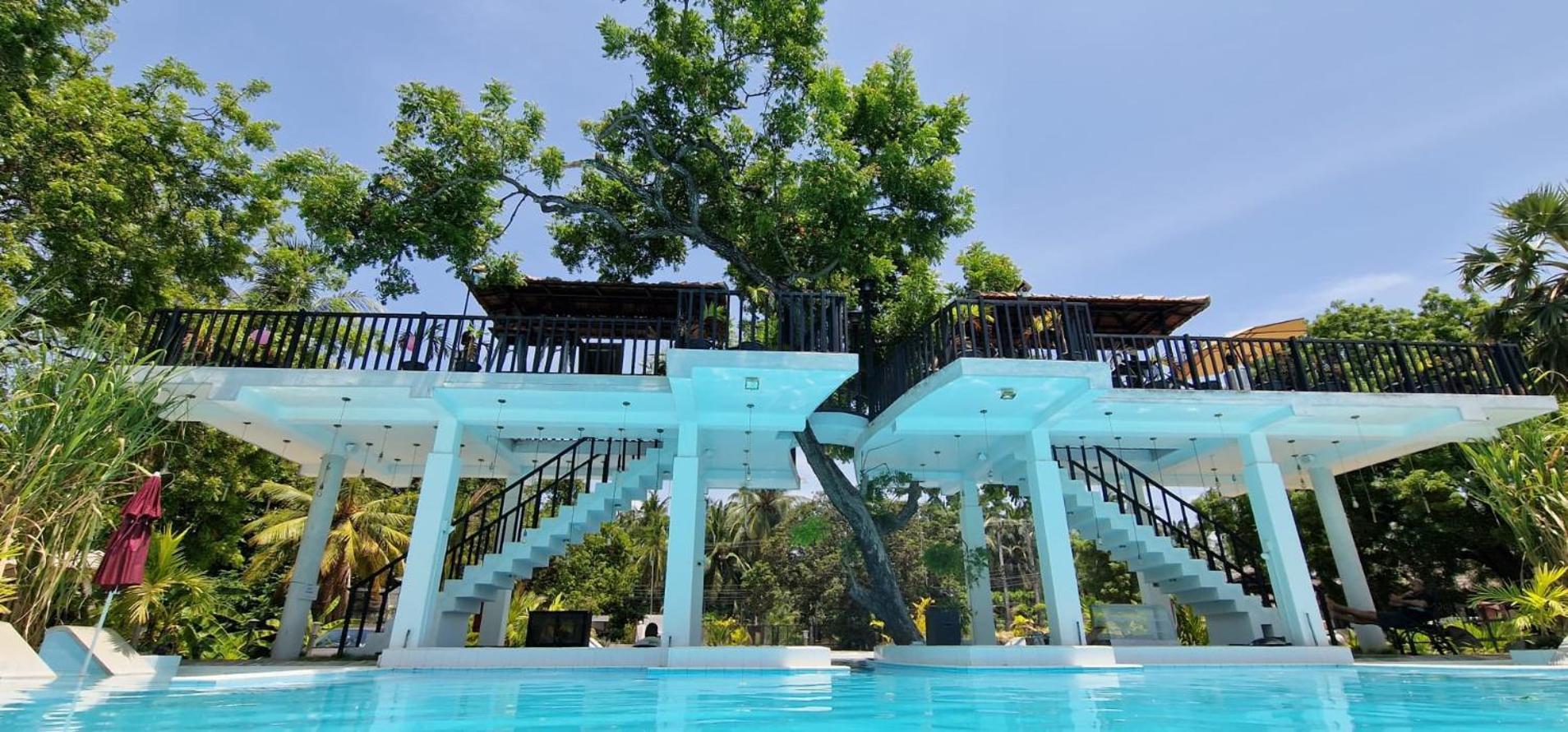 Lucky Beach Resort Тринкомалі Екстер'єр фото